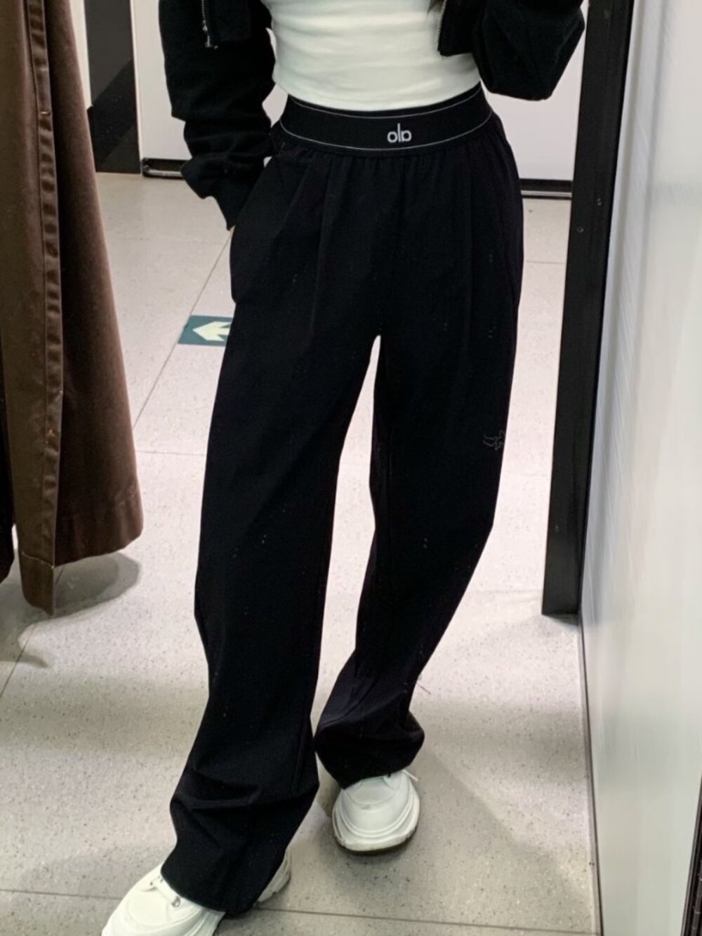 💕NWT ALO Yoga Suit Up Trouser Black🎼(Regular30 inches)